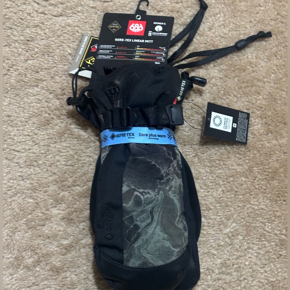 GORE-TEX Black and Gray Mittens